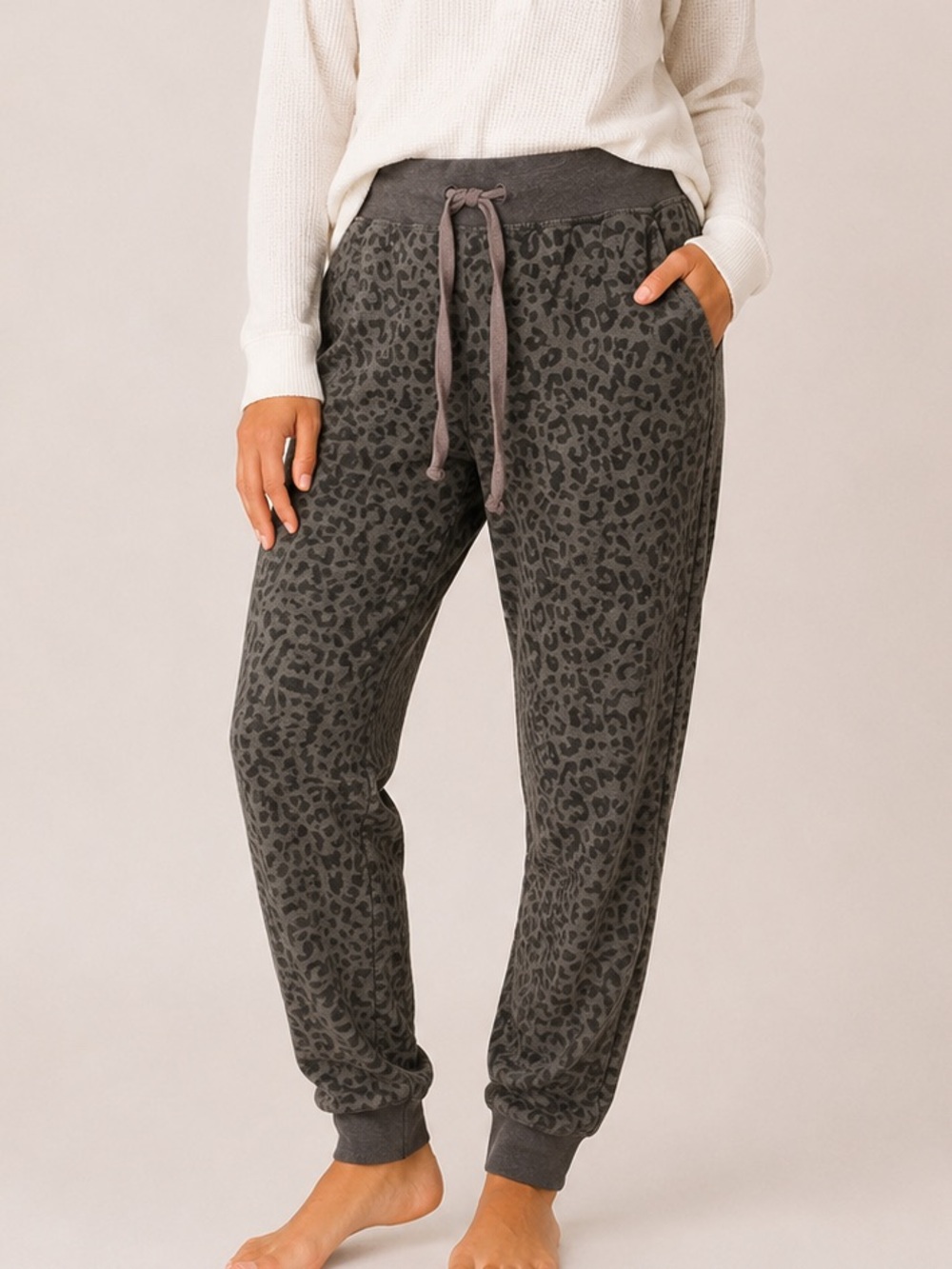 Thread & Supply Gray Leopard-Print Joggers